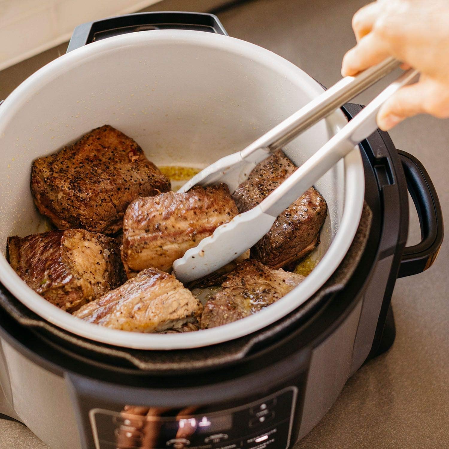 6.5 Quart Pressure Cooker Air Fryer P396429