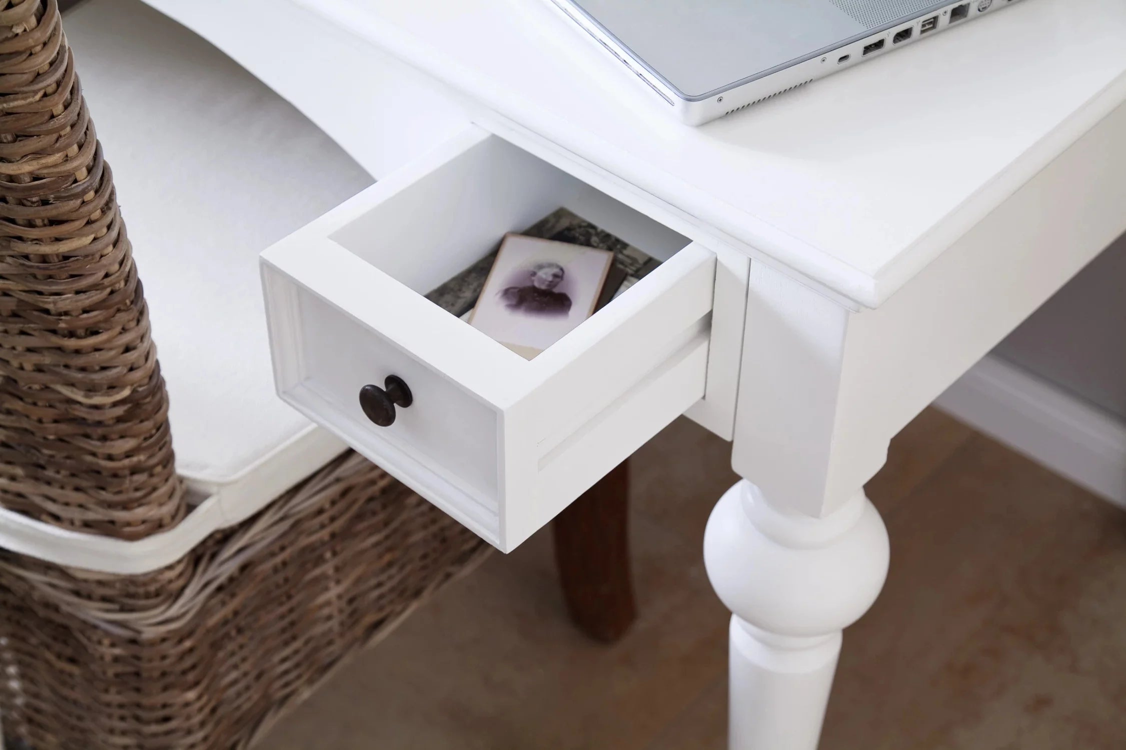 Antiqued White Writing Desk with Hutch B9366