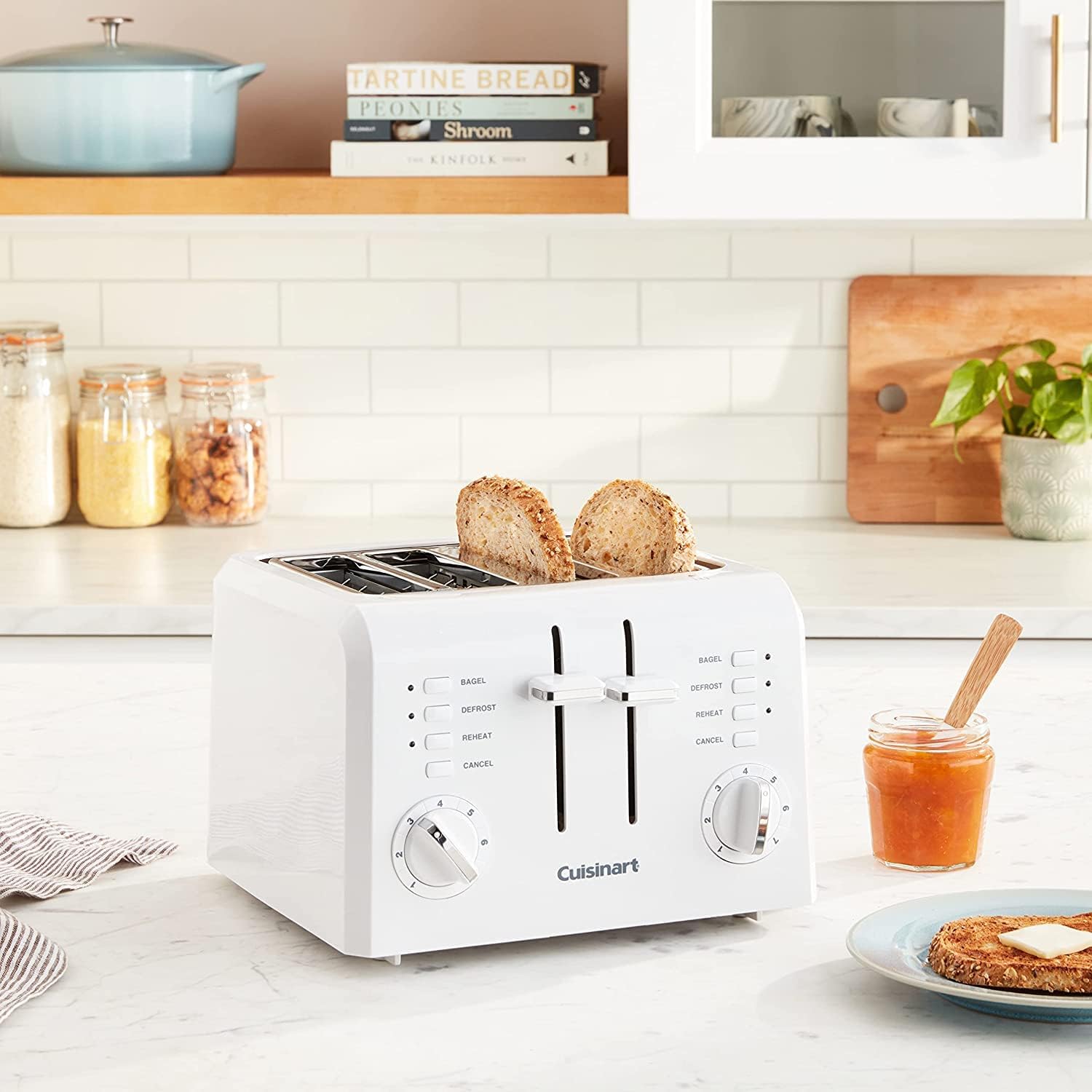 White 4-Slice Compact Plastic Toaster H544370