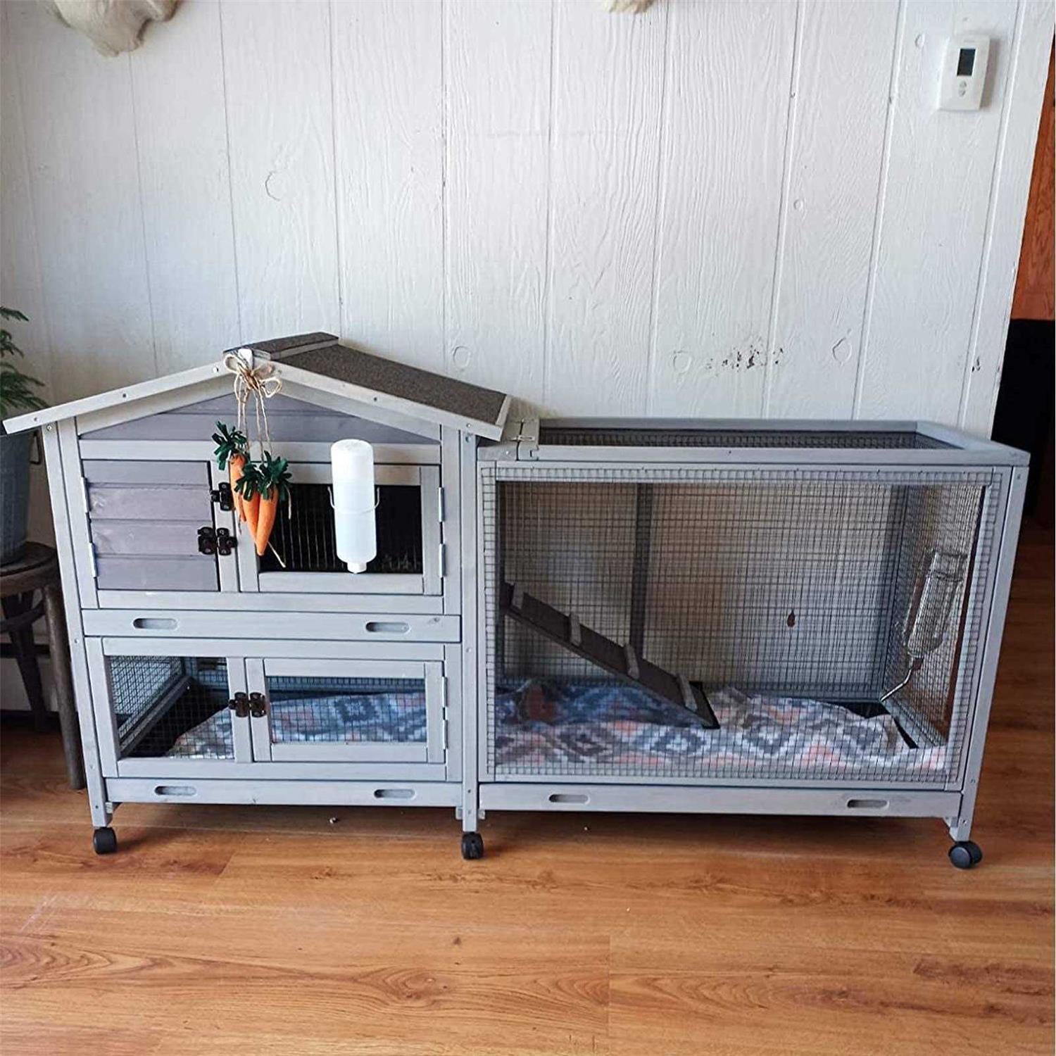 Rabbit Hutch with Casters and 3 Pull Out Tray Q72075