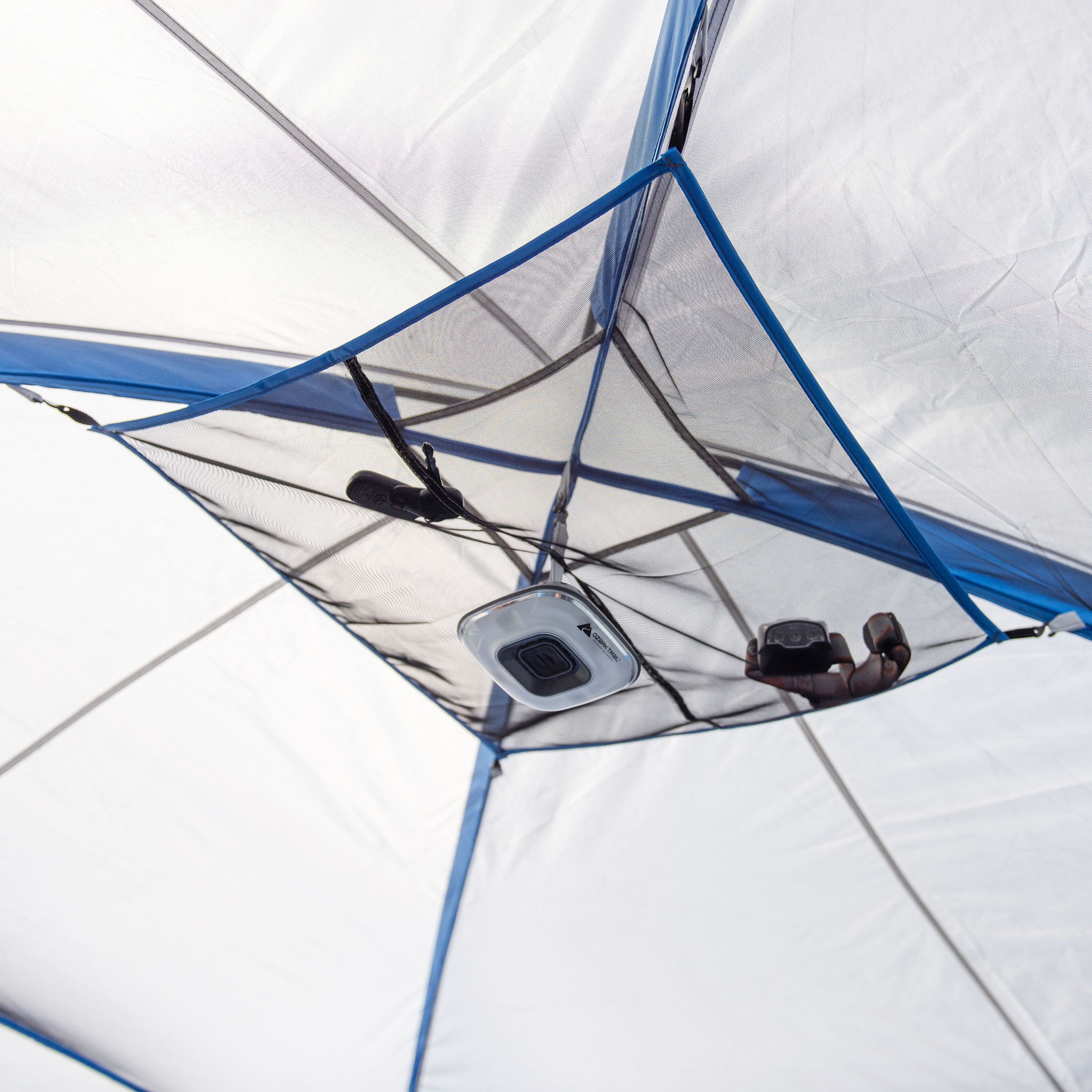 16-Person 3-Room Family Cabin Tent with 3 Entrances B83912