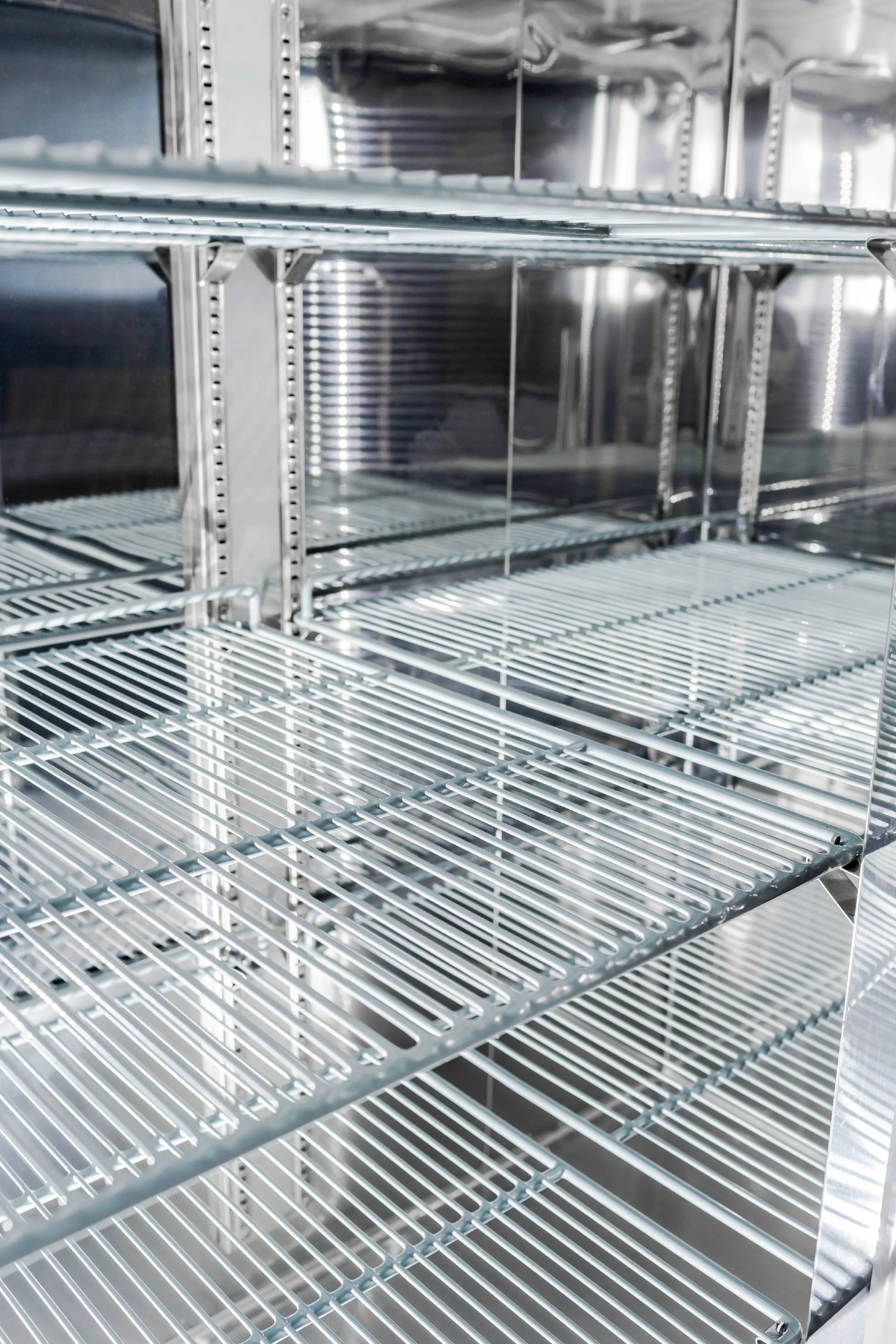 47 cu ft Stainless Steel Glass Door Reach-In Refrigerator S869