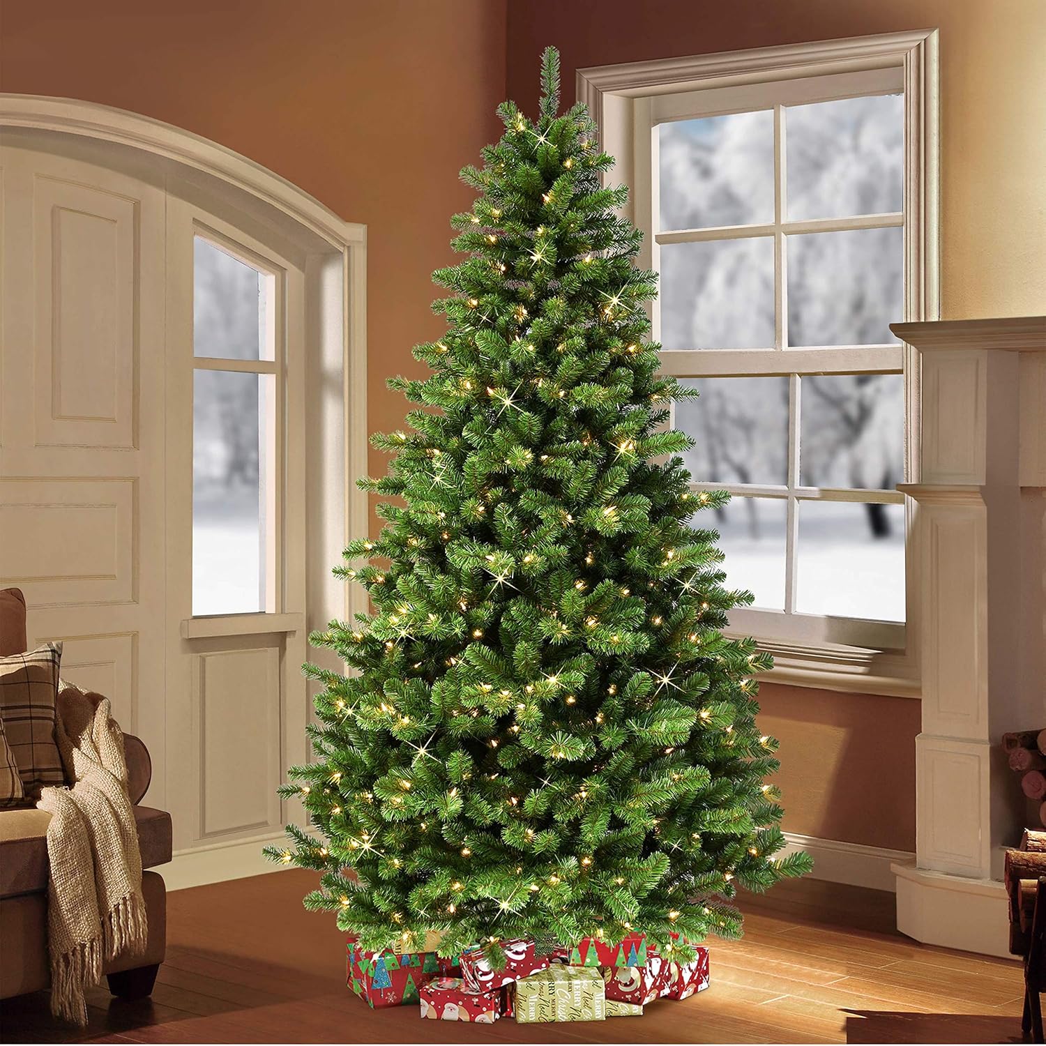 7.5' Pre Lit Artificial Christmas Tree with Clear Incandescent Lights I96381