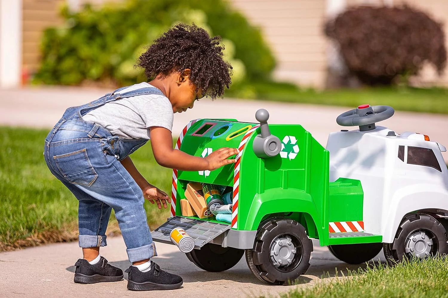Toddler Recycling Truck Ride On Toy with 6 Volt Battery and Charger H89768