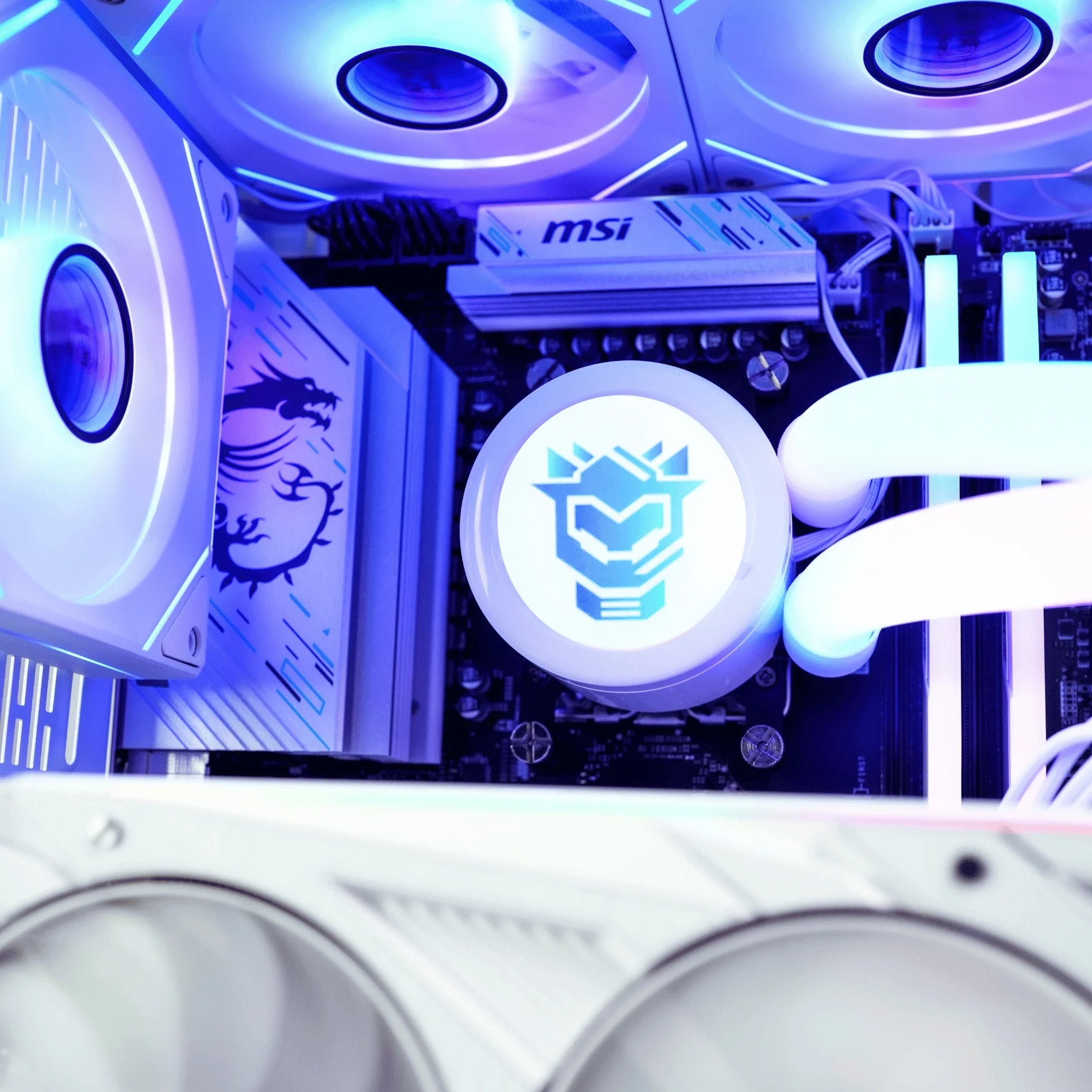 AMD Ryzen 7 9800X3D NVIDIA GeForce RTX 5090 32GB Gaming PC H24387