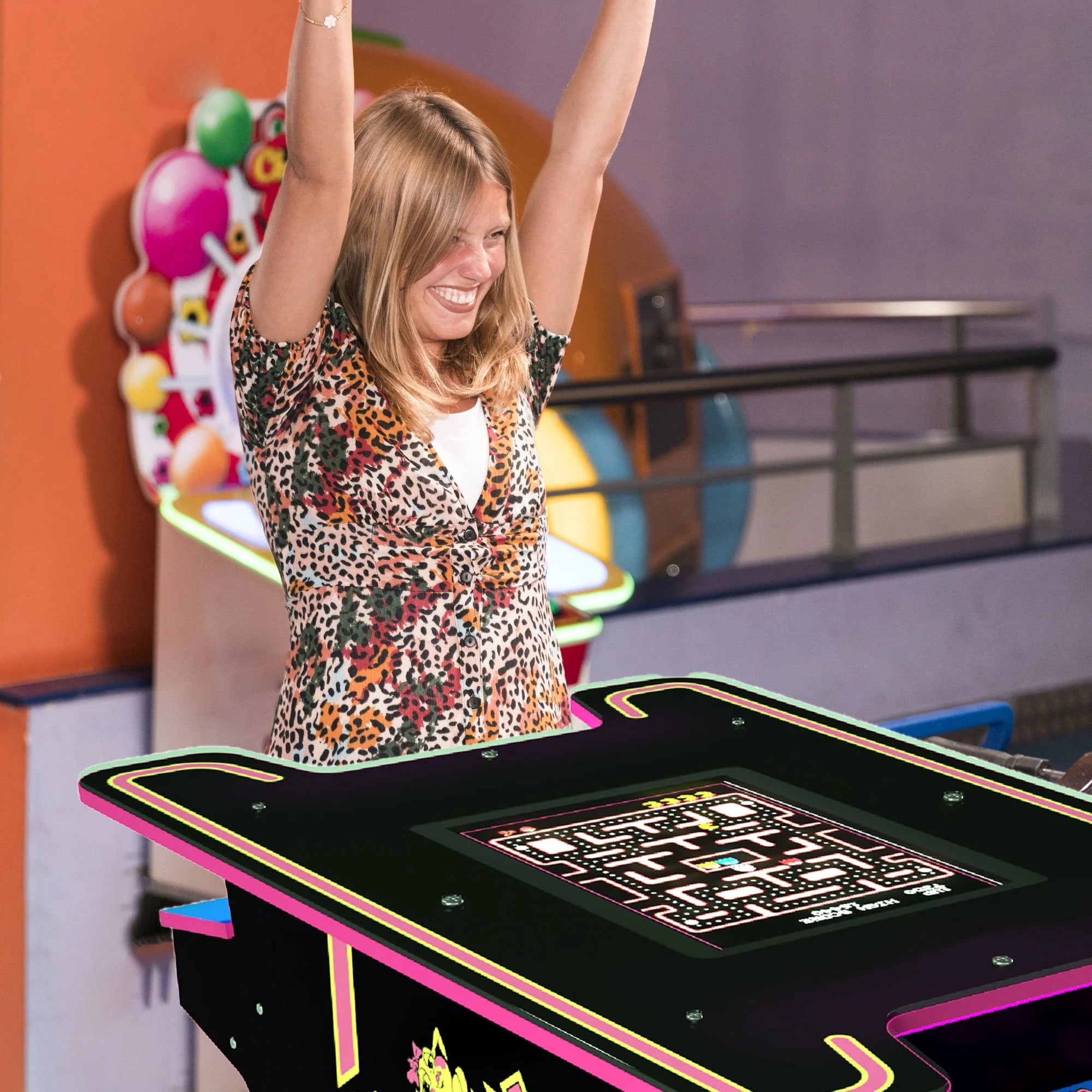 Black Head-to-Head Arcade Table with 12 Games F21811